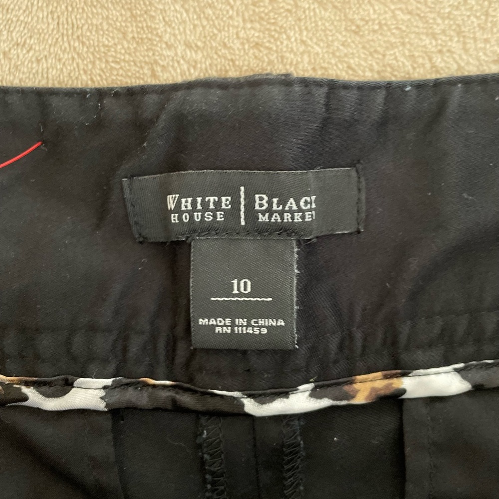 White House Black Market Cargo Shorts - Size 10 - Picture 13 of 15